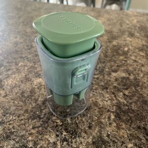 Sabatier Produce Wedger Stainless Steel Green Kitchen Tool